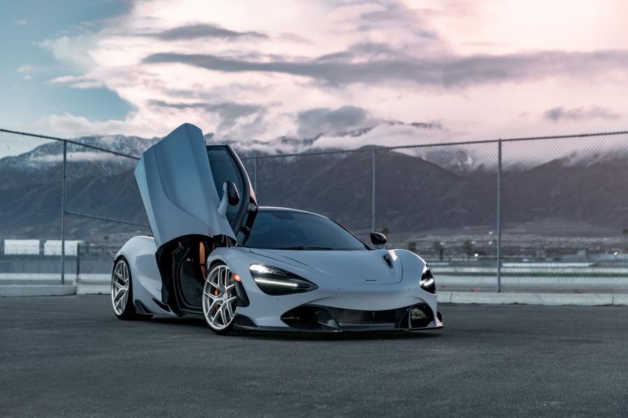  McLaren 720S Coupe on HRE Wheels (R101) 2018 года  (фото 8 из 8)
